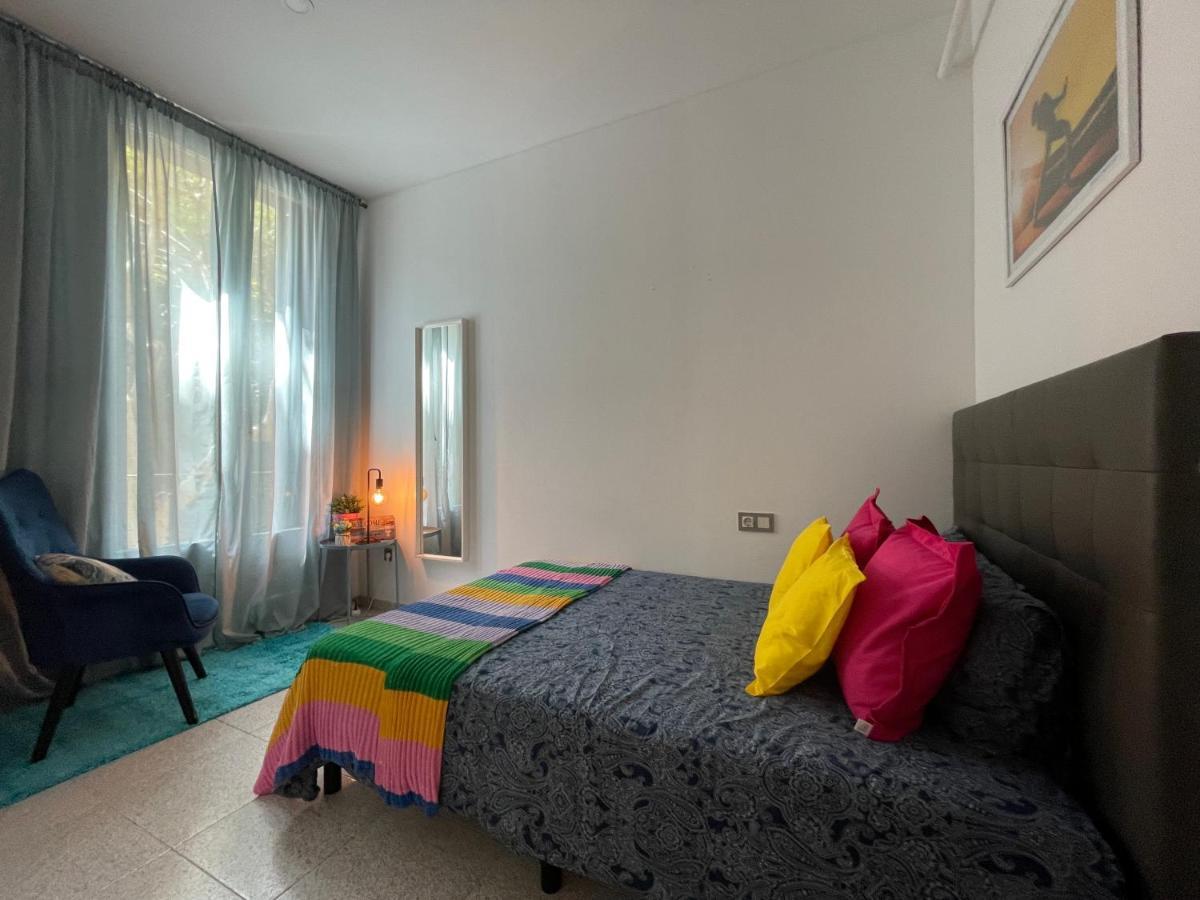 Plaza Universidad Rooms Barcelona Luaran gambar
