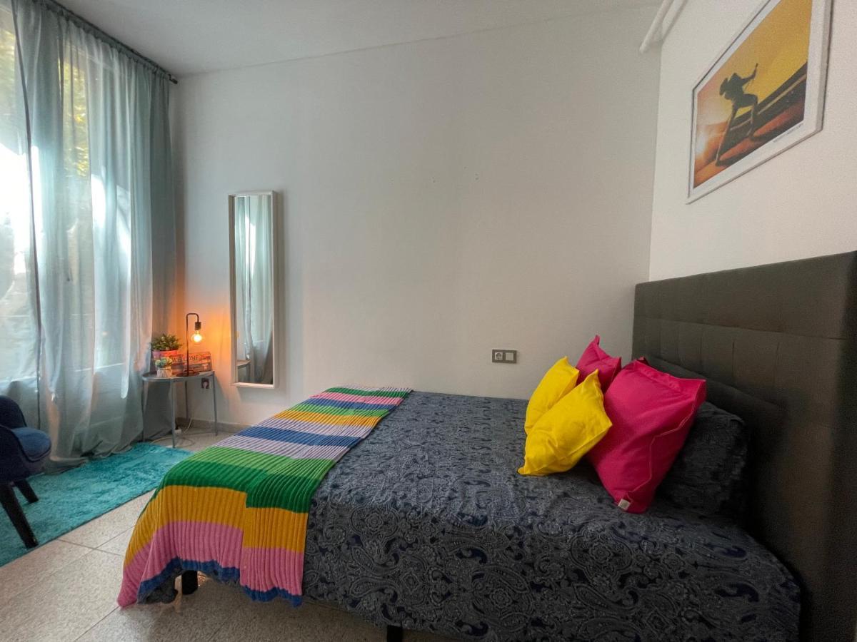 Plaza Universidad Rooms Barcelona Luaran gambar